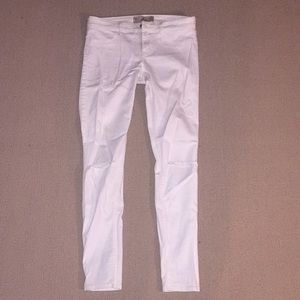 BRAND NEW Hollister white skinny ripped jeans